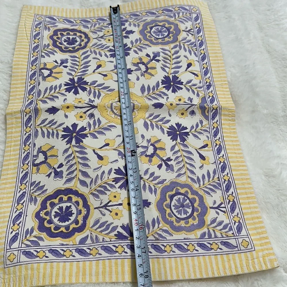 WILLIAM SONOMA BUNDLE OF OF 2 NAPKINS 2 PLACEMATS.